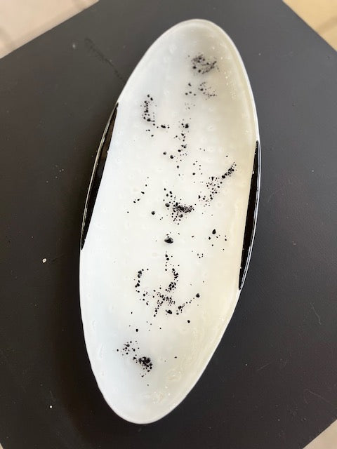 Glass Oval Dish (Black & White)
